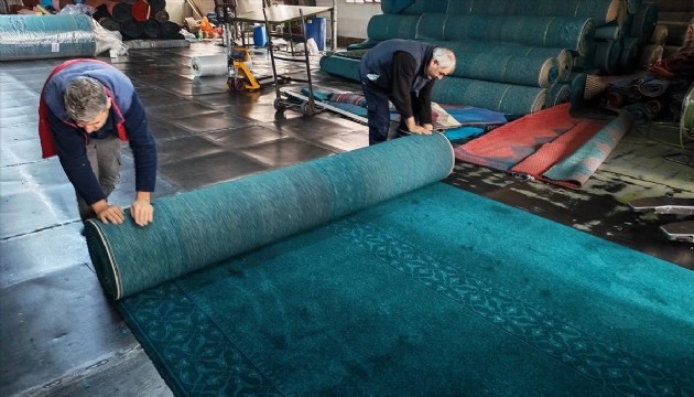 Tokyo Camisi'nin halıları Manisa'dan