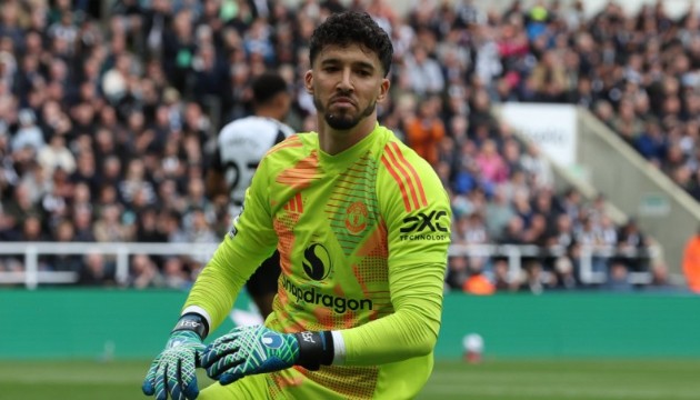 Altay ilk Premier Lig maçına çıktı! ManU fark yedi