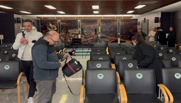 Basın mensupları Konyaspor Kulübünü ve Recep Uçar'ı protesto etti