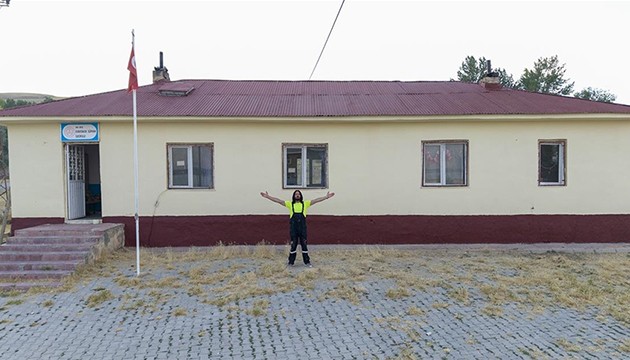 Konyalı John Wick köy okullarını onarıyor