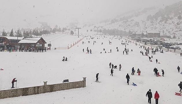 Davraz'a iki günde ziyaretçi akını