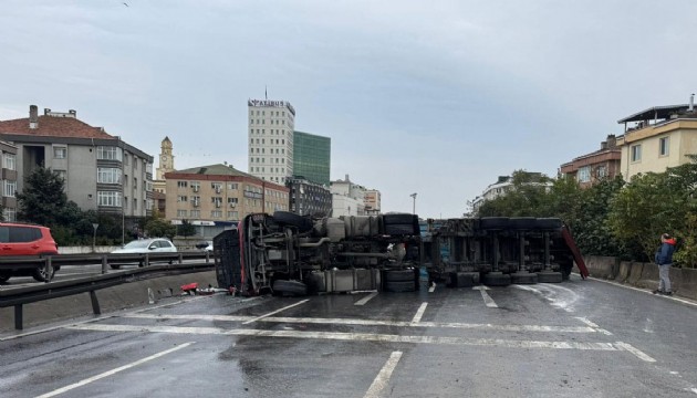 Edirne istikameti trafiğe kapatıldı