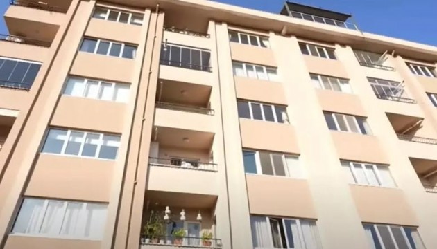 90'lı yıllara damga vurmuştu... Eviyle dikkat çekti!