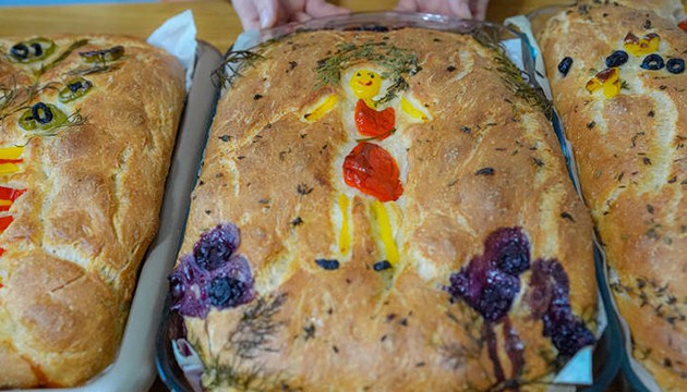 Ekmeği sanatla buluşturdu