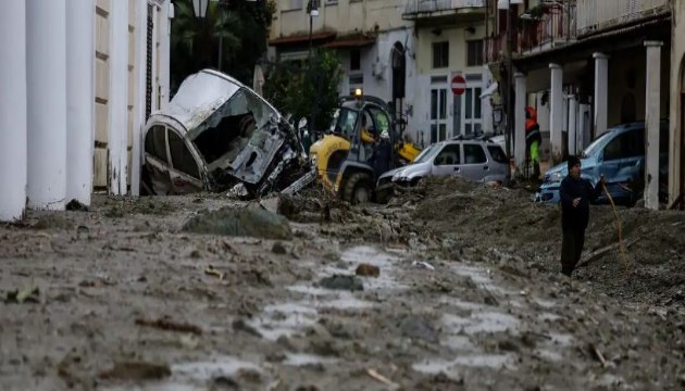 İtalya'daki heyelanın ardından 7 cesede ulaşıldı