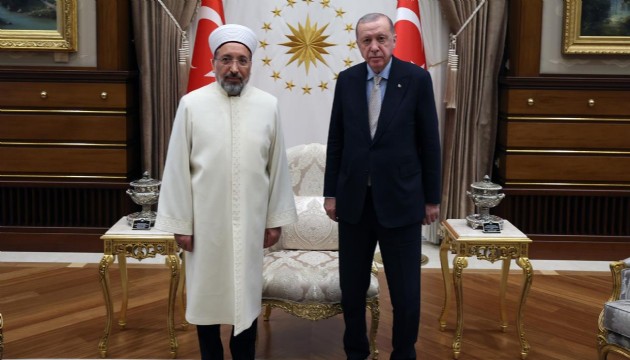 Cumhurbaşkanı Erdoğan, Diyanet İşleri Başkanı Arpaguş ile görüştü