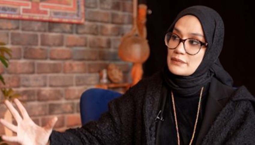 Oyuncu  Saruhan Hünel, ünlü gazeteci Esra Elönü'nün programında! Neresi medeniyet?