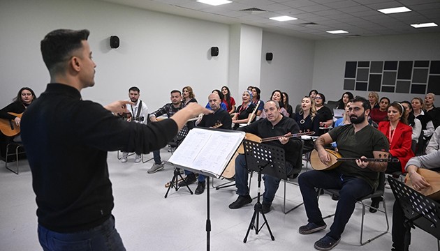 Hastane çalışanları müzikle buluşuyor