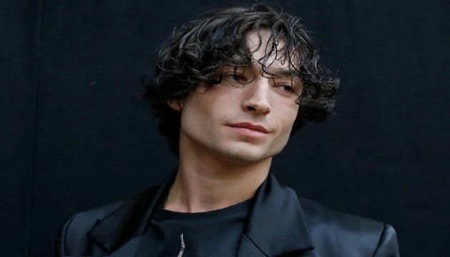 Oyuncu Ezra Miller'a hırsızlık suçlaması