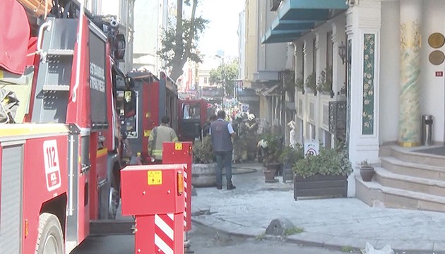 Fatih'te otel yangını
