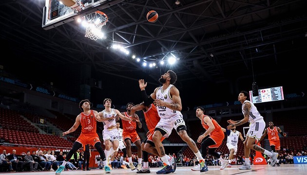 Fenerbahçe Avrupa'da kayıp