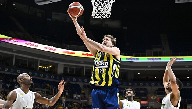 Fenerbahçe seride öne geçti