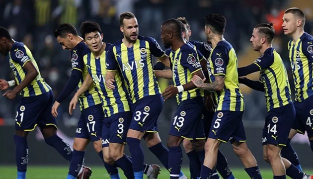 Fenerbahçe'nin eski yıldızı PSG'ye pahalı geldi