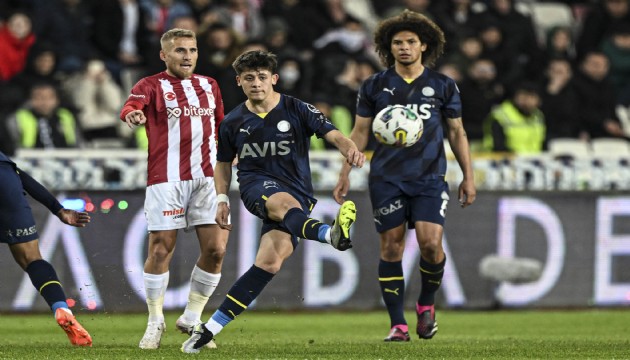 Kupada zorlu mücadele: Sivasspor-Fenerbahçe