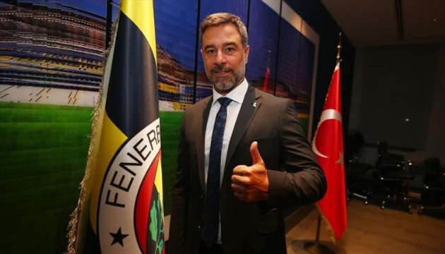 Fenerbahçe teknik direktörlüğe Gökhan Bozkaya'yı getirdi