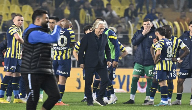 Fenerbahçe'nin yıkılmaz kalesi Kadıköy harap oldu