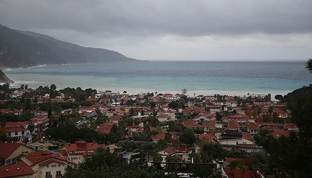 Denizin rengi değişti!