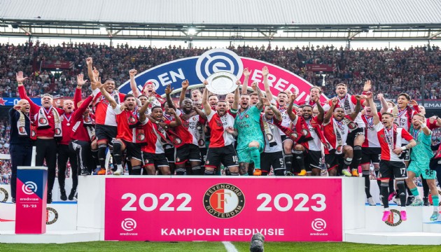 Hollanda'da Feyenoord şampiyon oldu