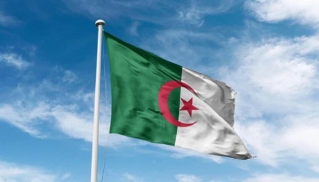 Cezayir: Fransız Bakanın Batı Sahra'yı ziyaret etmesi son derece tehlikeli