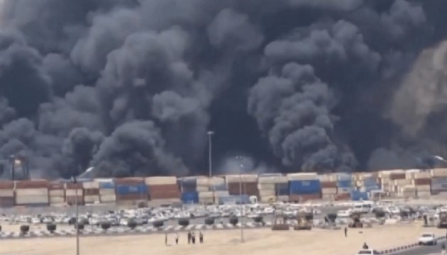 İran'ın Bender Abbas Limanı'ndaki patlamada can kaybı 40'a yükseldi