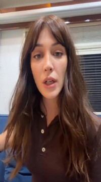 Deniz Işın evinin yakınında tacize uğradı!