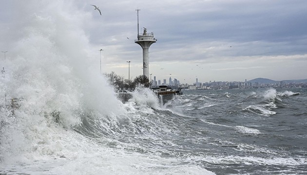 Denizlerde fırtına uyarısı