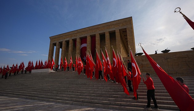 Futbol camiasından 23 Nisan mesajları