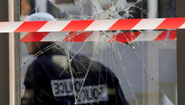 Fransa'da PKK yandaşları havalimanını birbirine kattı: 3 yaralı