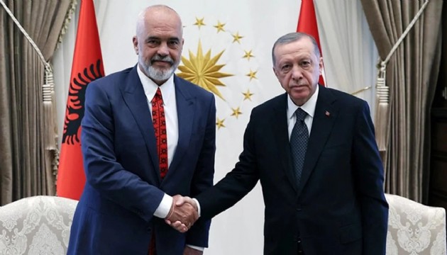 Erdoğan Edi Rama ile görüştü