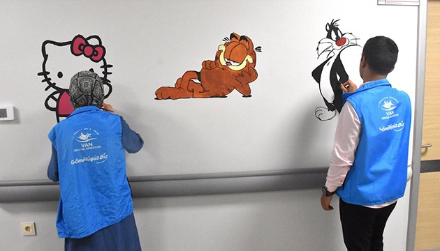 Hastane duvarları çizgi film karakterleriyle süslendi