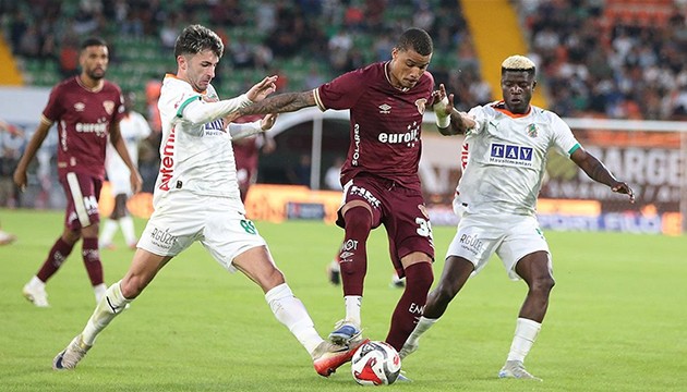 Göztepe 'namağlup' unvanını kaybetti