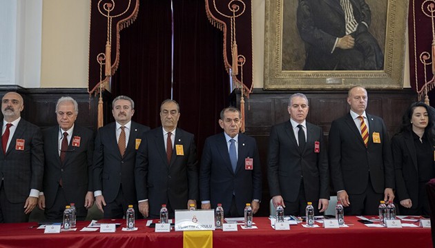 Galatasaray'da toplantı zamanı