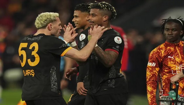 Lider Galatasaray Kocaelispor'u ağırlıyor: İlk 11'ler belli oldu