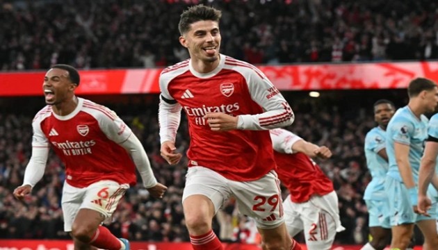 22 yıl sonra geri döndüler: City takıldı, Arsenal şampiyon oldu