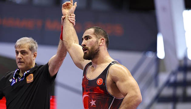 Milli güreşçiden bronz madalya