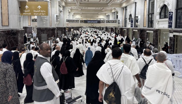 2 milyon Müslüman hacı oldu