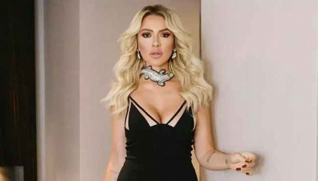Hadise'nin ayna paylaşımı olay oldu!