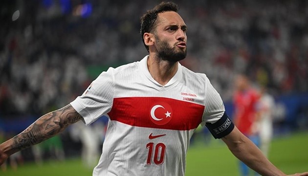 Hakan Çalhanoğlu dalyaya hazırlanıyor