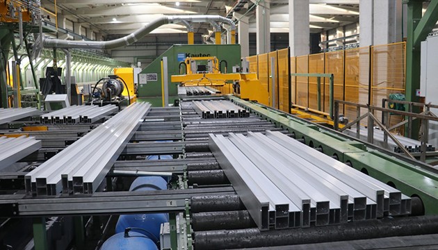 Sanayide daralma seyri devam etti