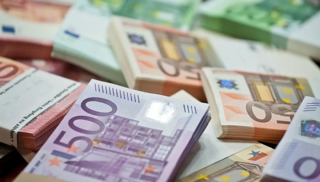 Komşuya bütçe açığı cezası