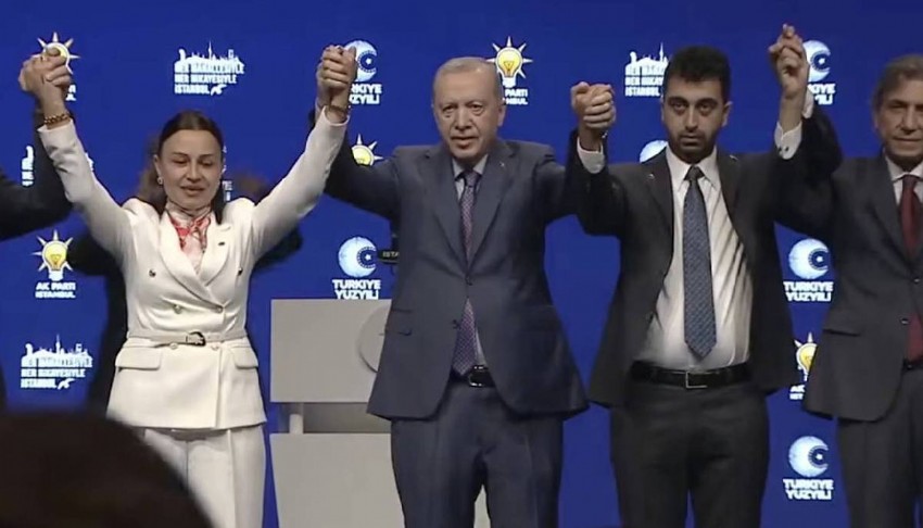 3 CHP'li belediye başkanı daha AK Parti'ye katıldı: Rozetlerini Cumhurbaşkanı Erdoğan taktı