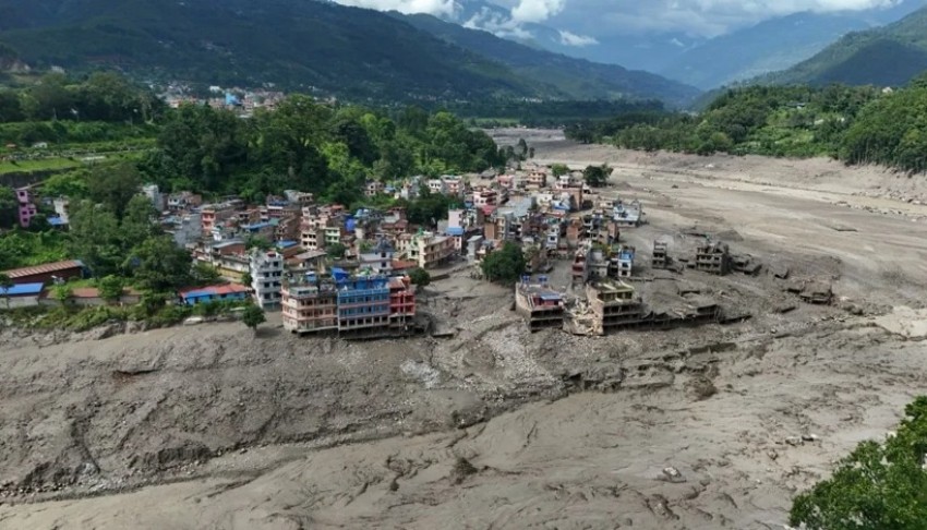 Nepal'deki felaketin nedeni belli oldu: Can kaybı artmaya devam ediyor