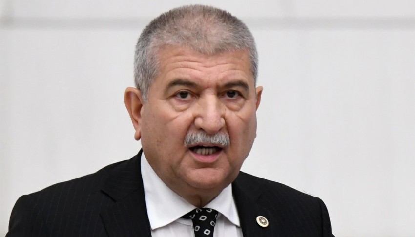 YRP'den kritik destek: Yeni Yol grubu düşmekten kurtuldu