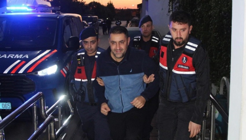 İçişleri duyurdu: Çukurova Belediye Başkanı hakkında karar