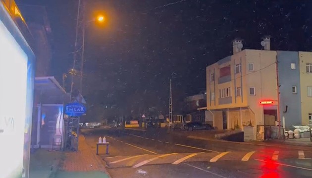 İstanbul'da kar yağışı başladı