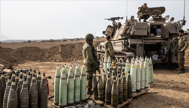 İsrail ordusu Gazze'nin orta kesimindeki BM binasını bombaladı