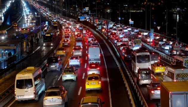 İstanbul'da trafik durma noktasında
