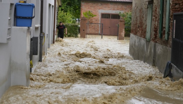 İtalya'da sel felaketi: En az 8 ölü