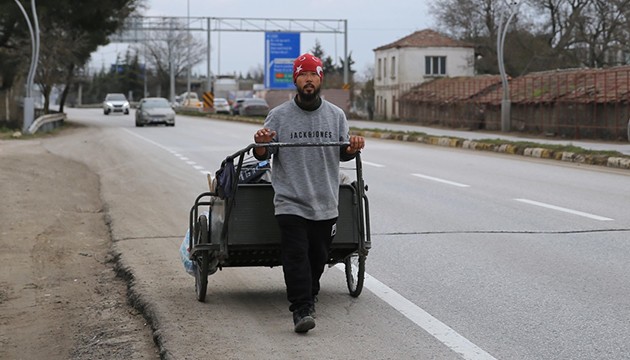 Yürüyerek dünya turu yapan Japon gezgin Türkiye'den memnun ayrıldı