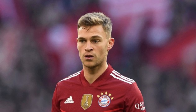 Joshua Kimmich, Bayern yönetimini hedef aldı